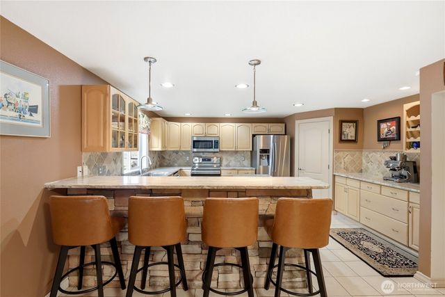 21 E Michelle Court, Union, WA 98592