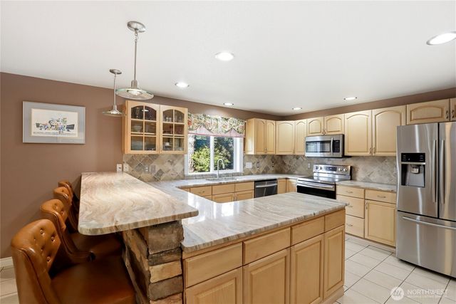 21 E Michelle Court, Union, WA 98592