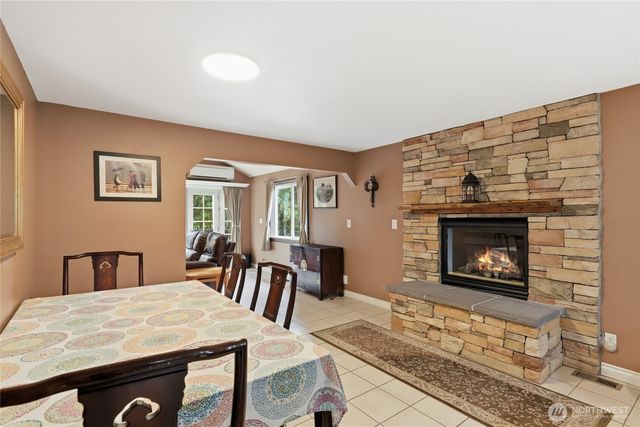 21 E Michelle Court, Union, WA 98592