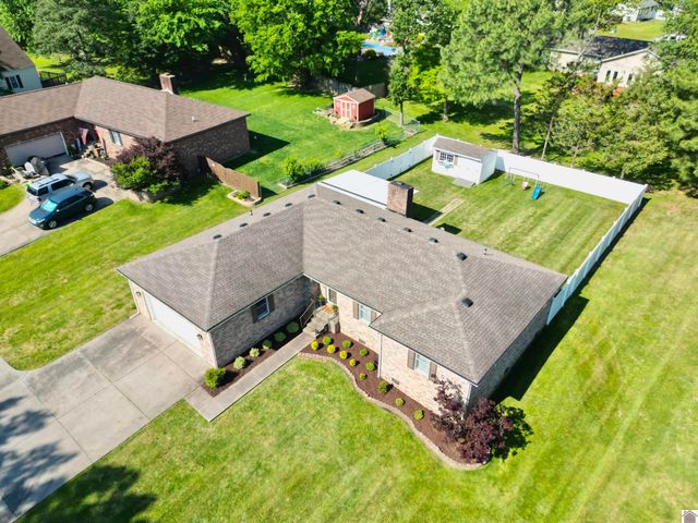 1351 S Friendship Rd, Paducah, KY 42001