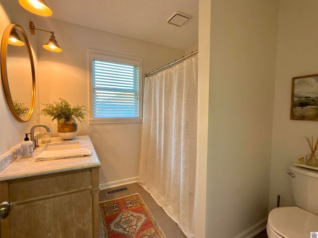 1351 S Friendship Rd, Paducah, KY 42001
