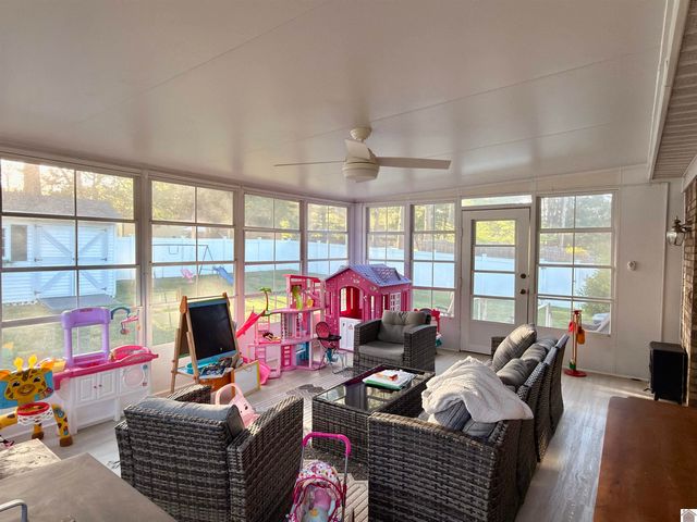 1351 S Friendship Rd, Paducah, KY 42001