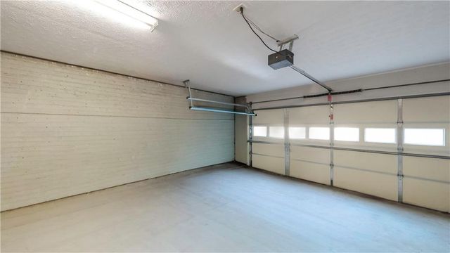 160 Lakemont Drive, Lagrange, GA 30240