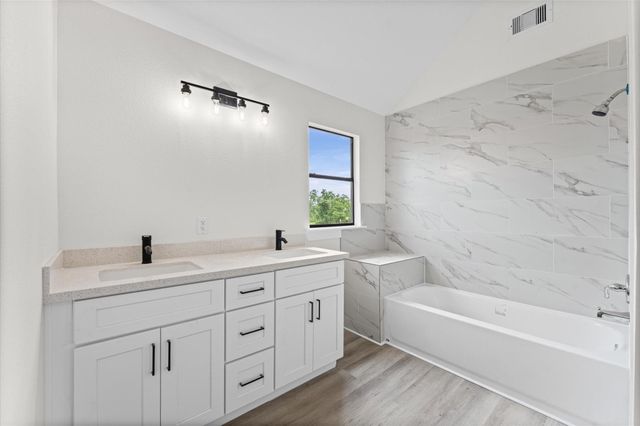 15806 Lakeview Drive, Beach City, TX 77523
