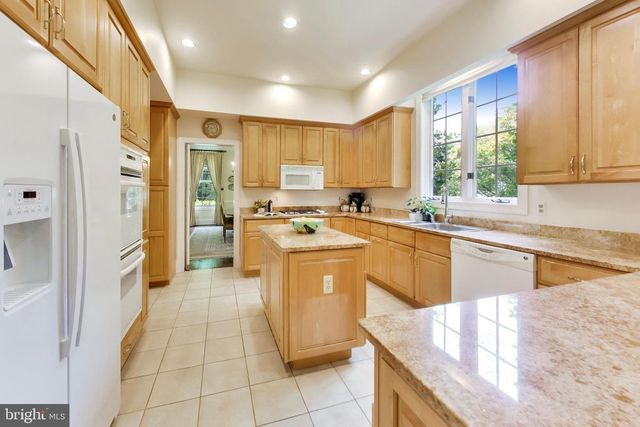 8011 SUMMER MILL CT, Bethesda, MD 20817