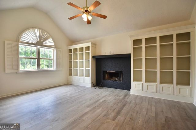 544 Academy Woods Drive, Jefferson, GA 30549