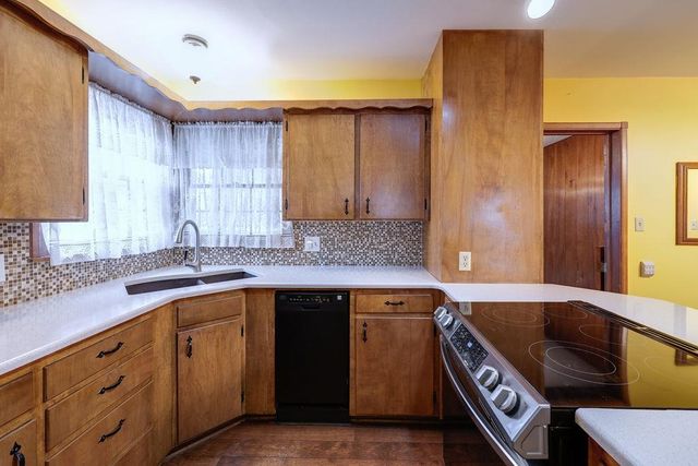 1115 Mound St, Winfield, KS 67156