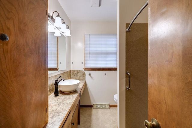 1115 Mound St, Winfield, KS 67156