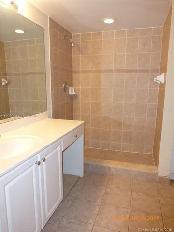 529 E Sheridan St 1071, Dania Beach, FL 33004