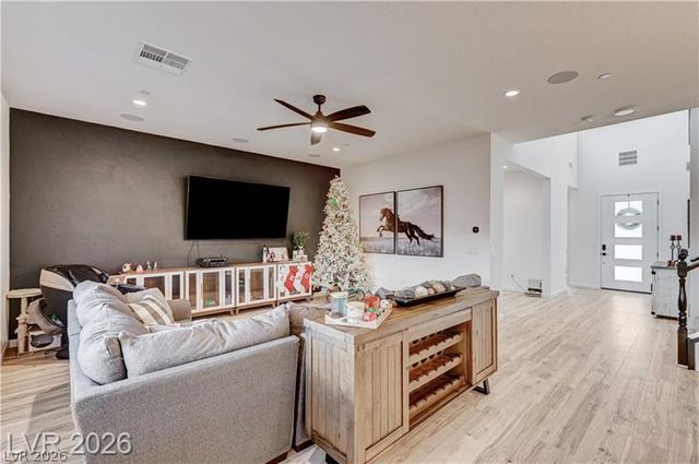 10136 Sequoia Glen Avenue, Las Vegas, NV 89166