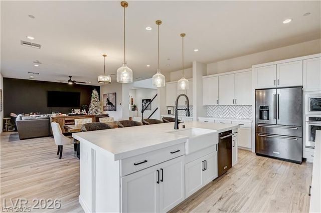 10136 Sequoia Glen Avenue, Las Vegas, NV 89166