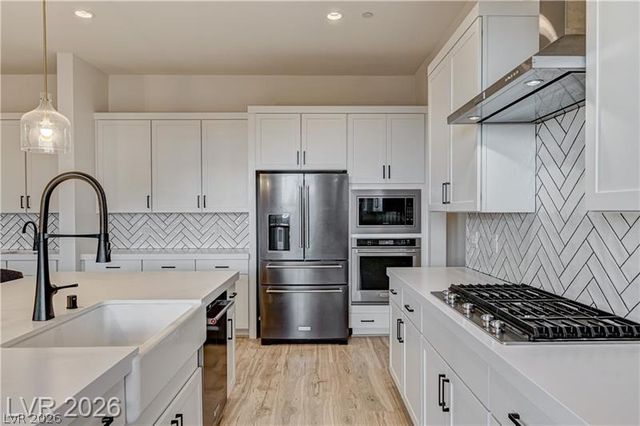 10136 Sequoia Glen Avenue, Las Vegas, NV 89166