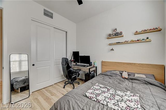 10136 Sequoia Glen Avenue, Las Vegas, NV 89166