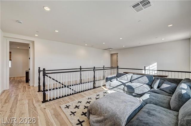 10136 Sequoia Glen Avenue, Las Vegas, NV 89166