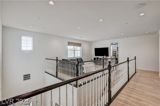 10136 Sequoia Glen Avenue, Las Vegas, NV 89166