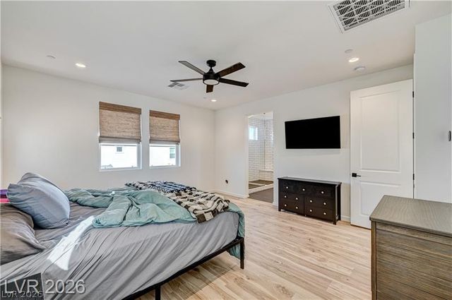 10136 Sequoia Glen Avenue, Las Vegas, NV 89166