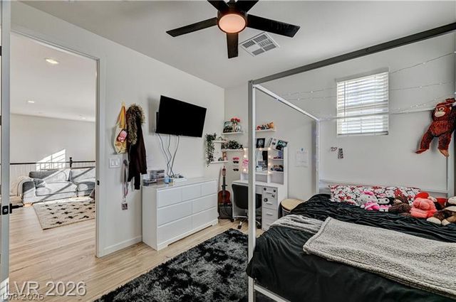 10136 Sequoia Glen Avenue, Las Vegas, NV 89166