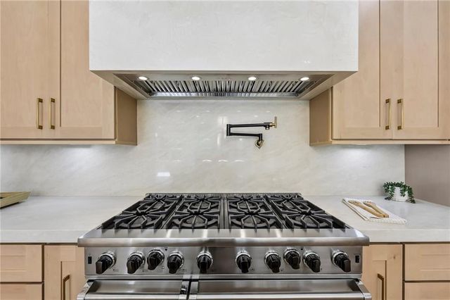 6222 Bridgewood Dr, Buford, GA 30518