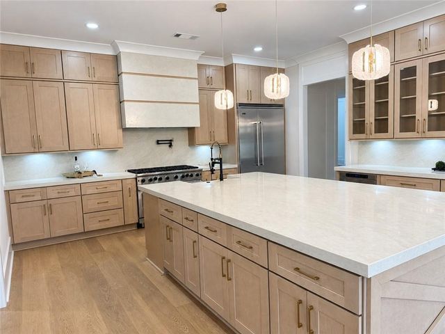 6222 Bridgewood Dr, Buford, GA 30518