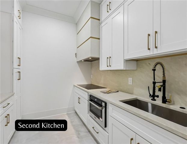 6222 Bridgewood Dr, Buford, GA 30518