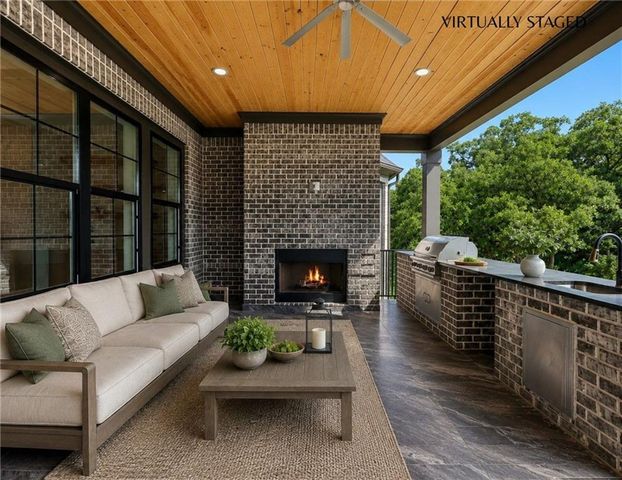 6222 Bridgewood Dr, Buford, GA 30518