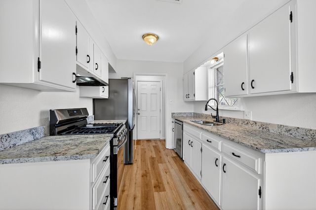 701 Hillside Drive, Sherman, TX 75090