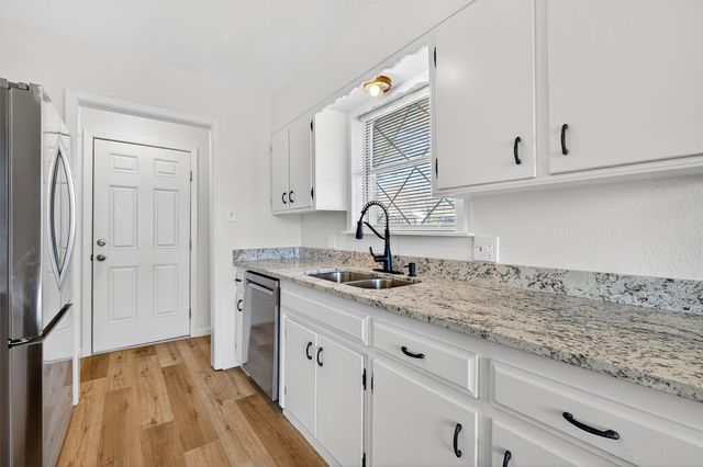 701 Hillside Drive, Sherman, TX 75090