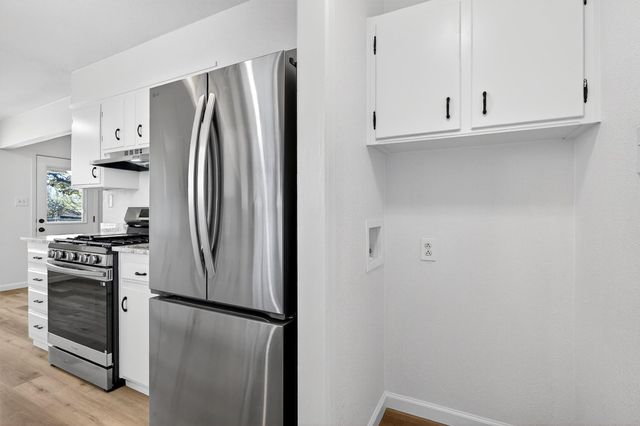 701 Hillside Drive, Sherman, TX 75090