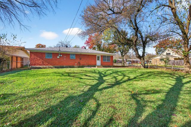 701 Hillside Drive, Sherman, TX 75090