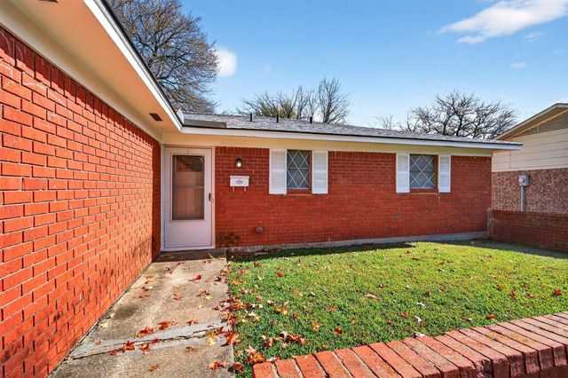 701 Hillside Drive, Sherman, TX 75090