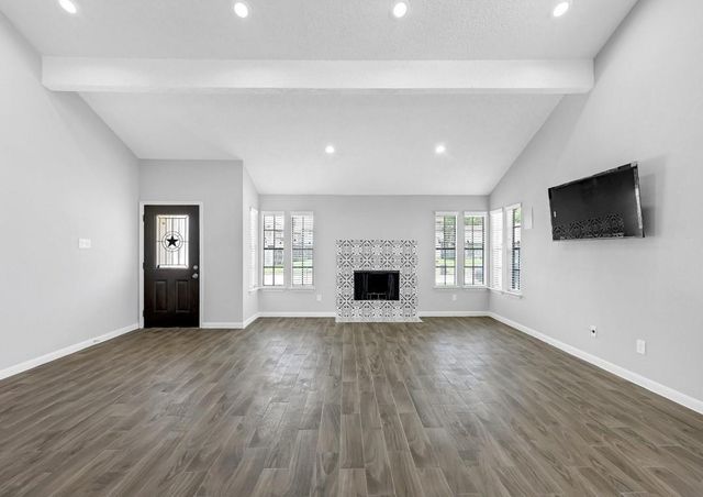 8619 Pottinger Drive, Houston, TX 77083