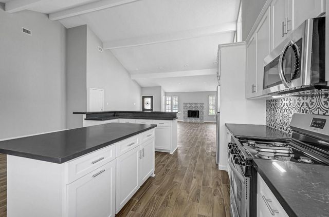 8619 Pottinger Drive, Houston, TX 77083