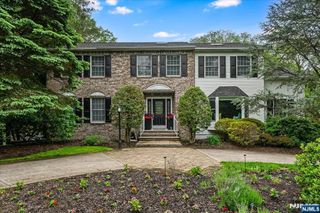 530 W Saddle River Road, Ridgewood, NJ 07450