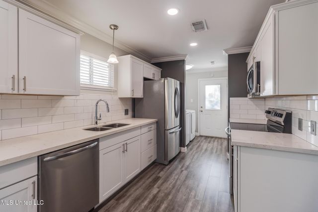 805 Herlihy Street, Waveland, MS 39576