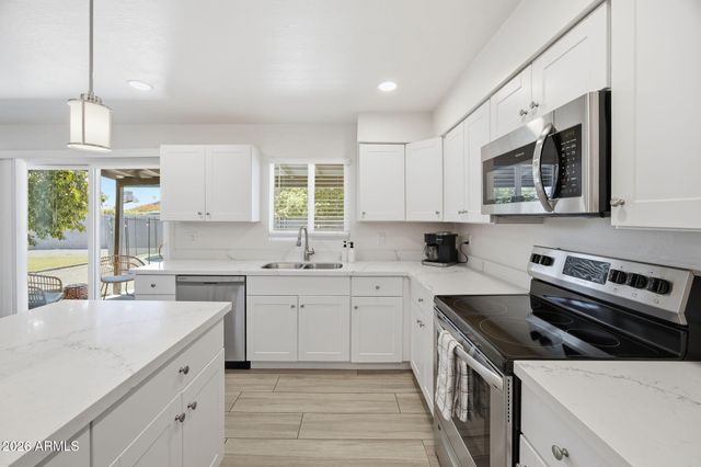 1714 S ALMOND --, Mesa, AZ 85204