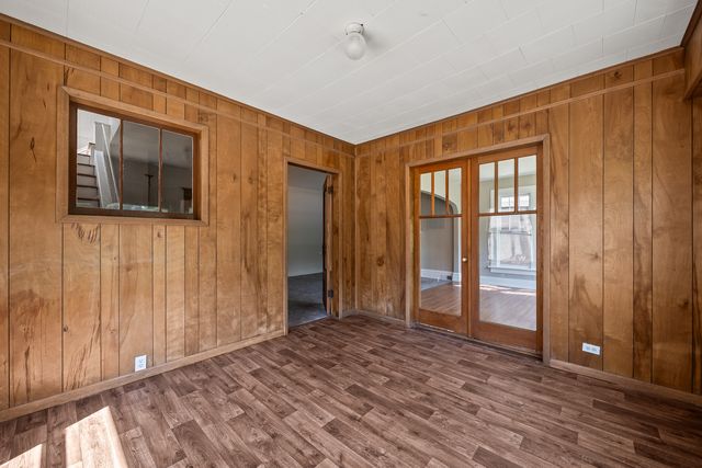 108 W Central Park Avenue, Davenport, IA 52803