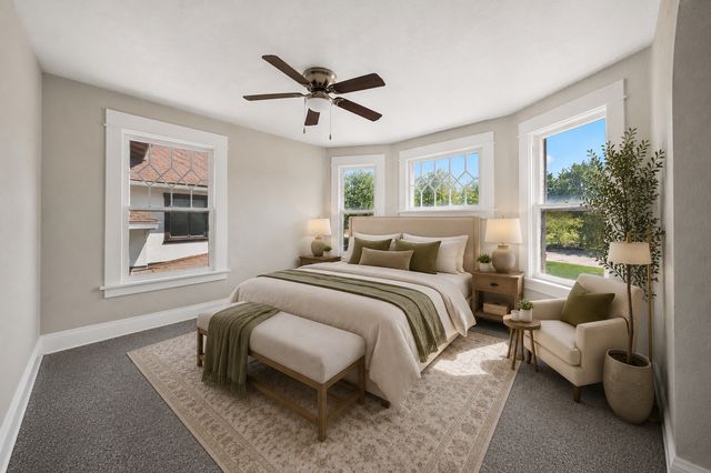 108 W Central Park Avenue, Davenport, IA 52803