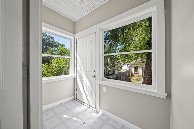 108 W Central Park Avenue, Davenport, IA 52803