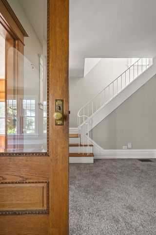 108 W Central Park Avenue, Davenport, IA 52803