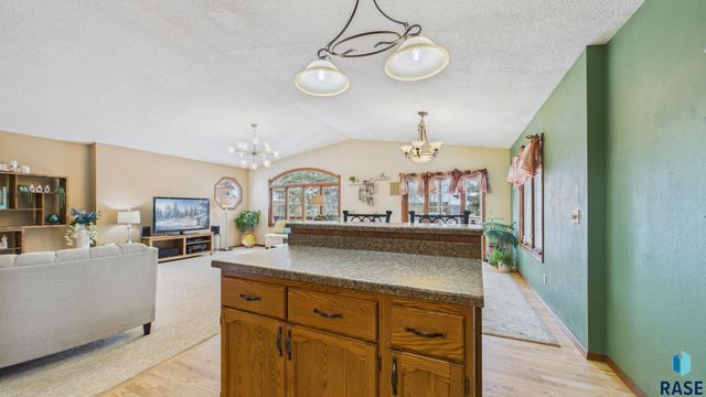 600 N Yellowstone Dr Drive, Brandon, SD 57005