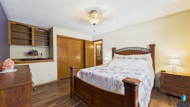 600 N Yellowstone Dr Drive, Brandon, SD 57005