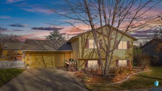 600 N Yellowstone Dr Drive, Brandon, SD 57005