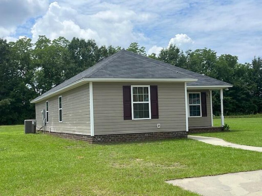 3885 Delaware Drive, Dalzell, SC 29040