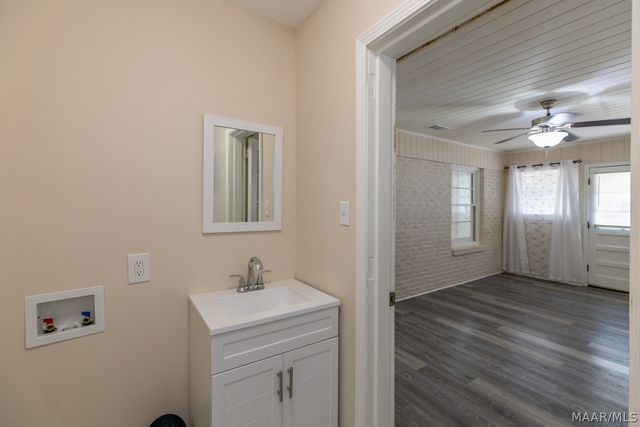 1033 Gipson Street, Prattville, AL 36066