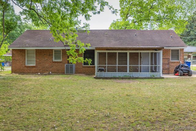 1033 Gipson Street, Prattville, AL 36066