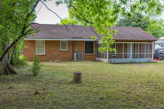 1033 Gipson Street, Prattville, AL 36066