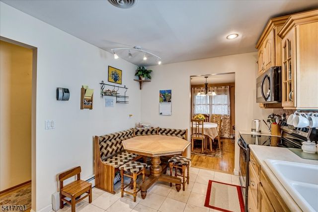 606 Knopf St, Linden City, NJ 07036