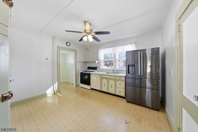 249 Parish Dr, Wayne Twp., NJ 07470