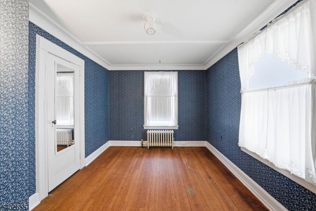 249 Parish Dr, Wayne Twp., NJ 07470