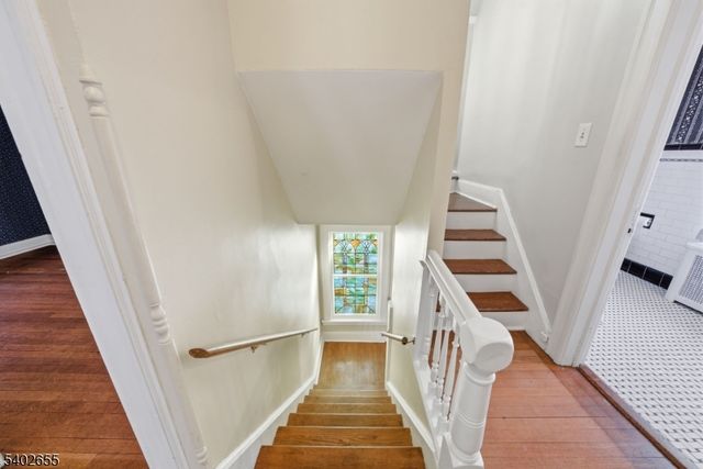 249 Parish Dr, Wayne Twp., NJ 07470